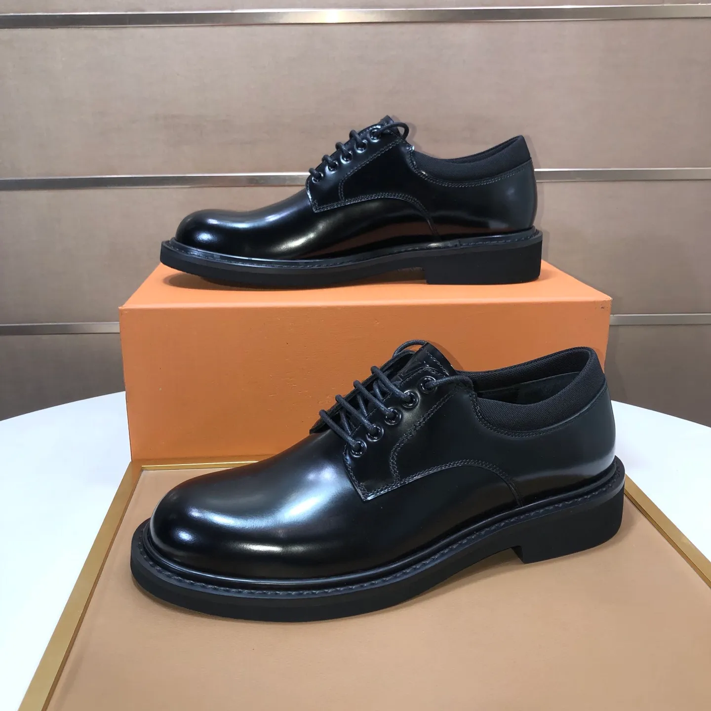 Men's men's shoes 💰660💰[LOUIS VUITTON] (original order) new style 🍀LV Louis Vuitton * - top version of LV classic leather shoes! Made of imported original single cowhide, original leather side strips and wear-resistant rubber outsole! High quality products! Code number 39-44 (38.45 customized)